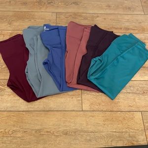 Bundle of 6 solid color yoga pants
